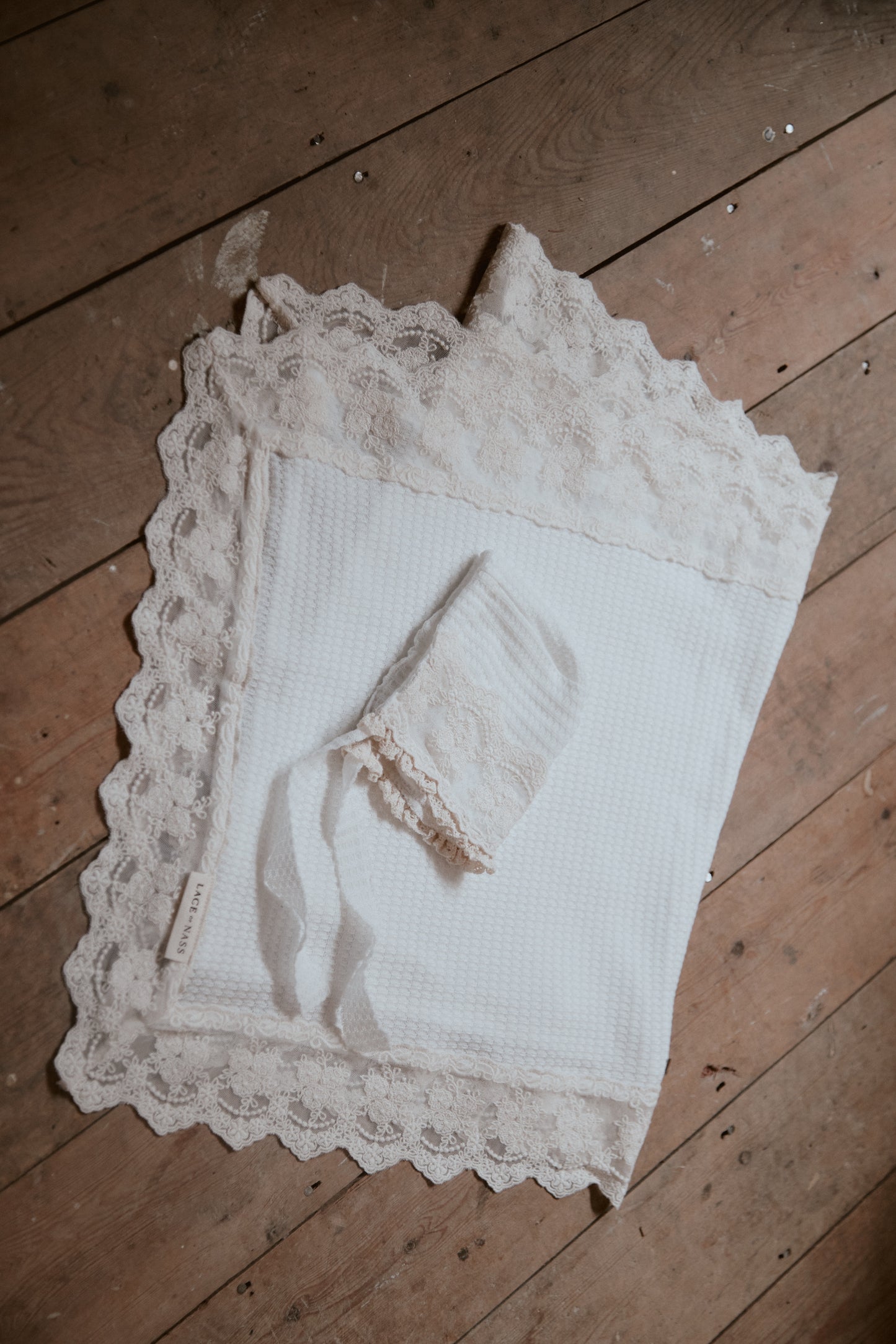 New Born Bonnet and Blanket set